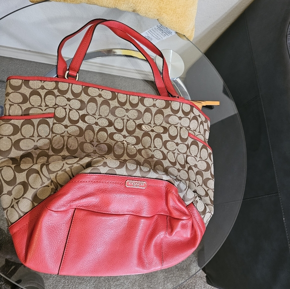 Shoulder Bag - Picture 2 of 9